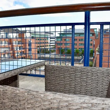 Apartment 2 Bedroom With Balcony In Central Dublin